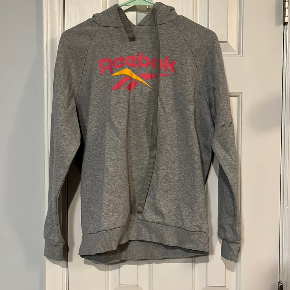 Medium Reebok sweatshirt
